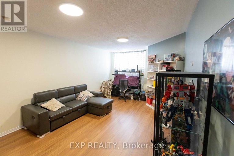 29399135/54-sheppards-glen-avenue/emerald-meadowstrailwest/ottawa/ontario/K2M2M9_23