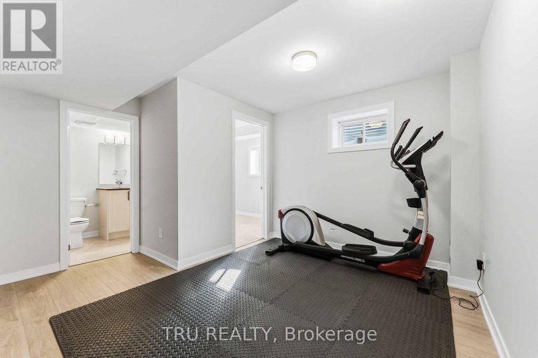 29381143/706-expansion-road/half-moon-bay/ottawa/ontario/K2J7G4_40