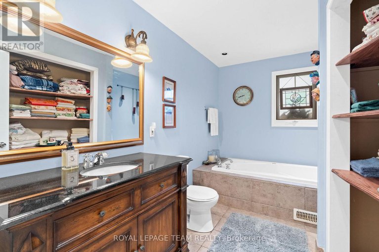 28299232/2915-county-rd-20-road/north-grenville-twp-kemptville-south/north-grenville/ontario/K0G1J0_32