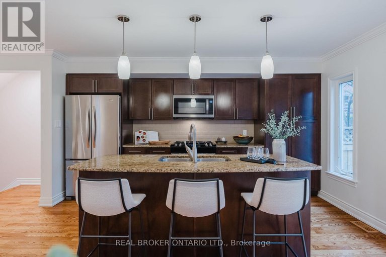 29687993/279-currell-avenue/westborohampton-park/ottawa/ontario/K1Z7J5_14