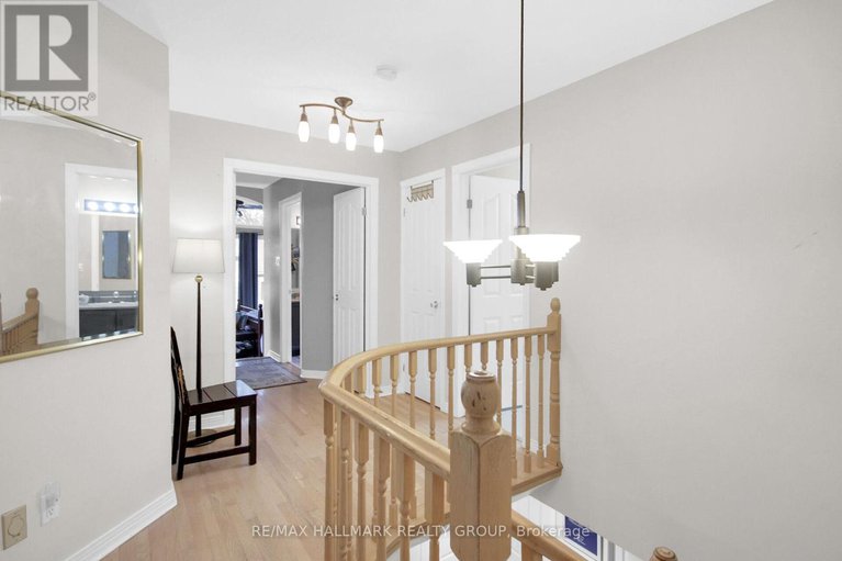 28806106/137-springcreek-crescent/bridlewood/ottawa/ontario/K2M2M1_14