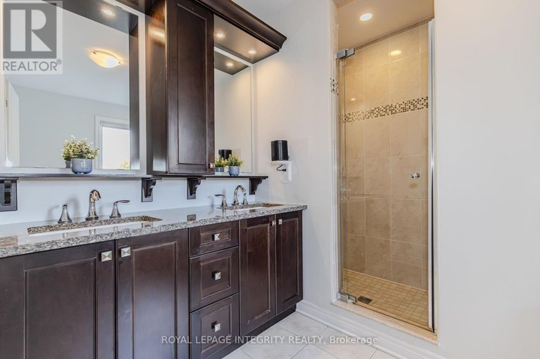28931178/206-ancaster-avenue/woodroffe/ottawa/ontario/K2B5B3_15