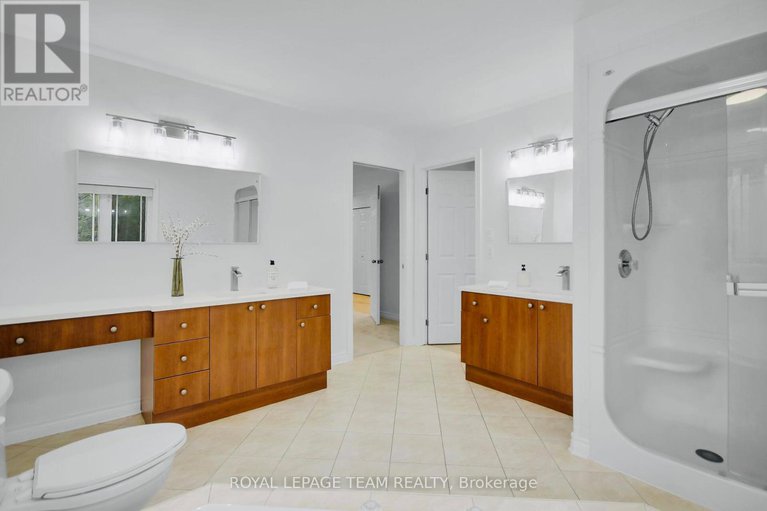 28297086/5719-stuewe-drive/manotick-east-to-manotick-station/ottawa/ontario/K4M1L2_22