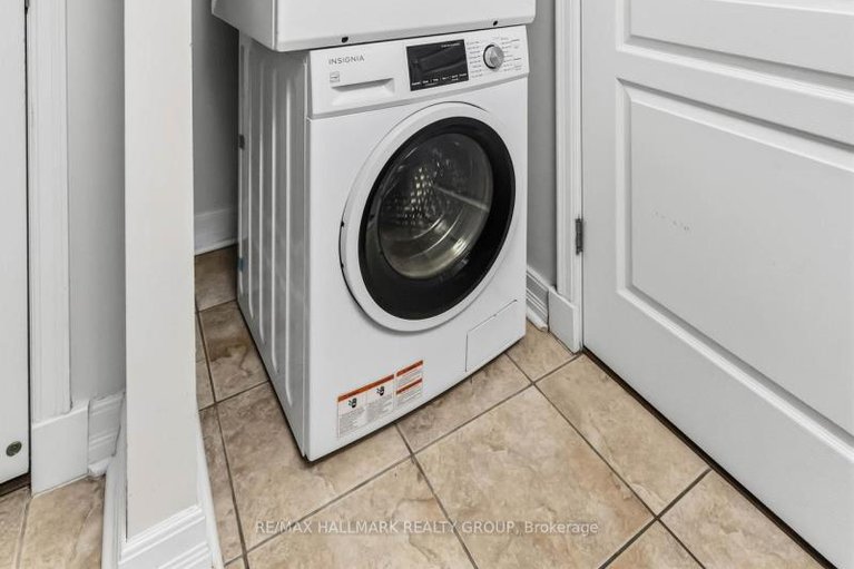 29198047/808-200-besserer-street/sandy-hill/ottawa/ontario/K1N0A7_18