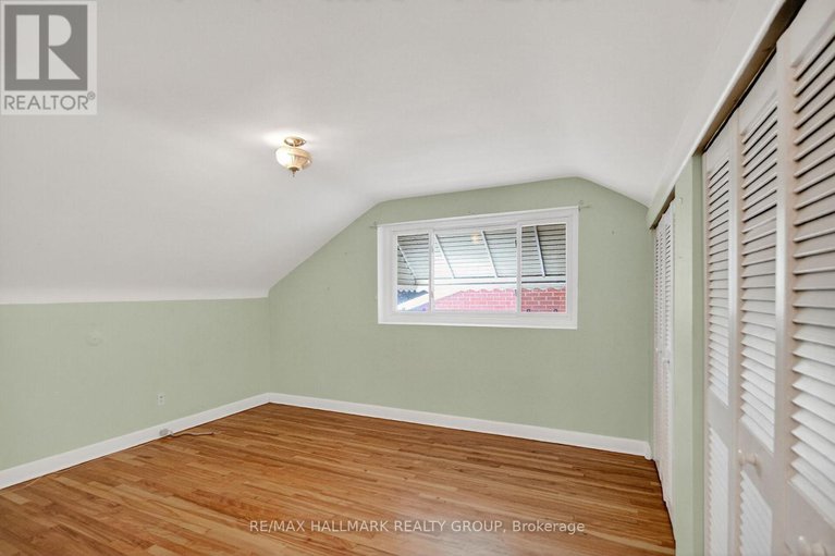 29046720/1281-erindale-drive/copeland-park/ottawa/ontario/K2C2G3_18