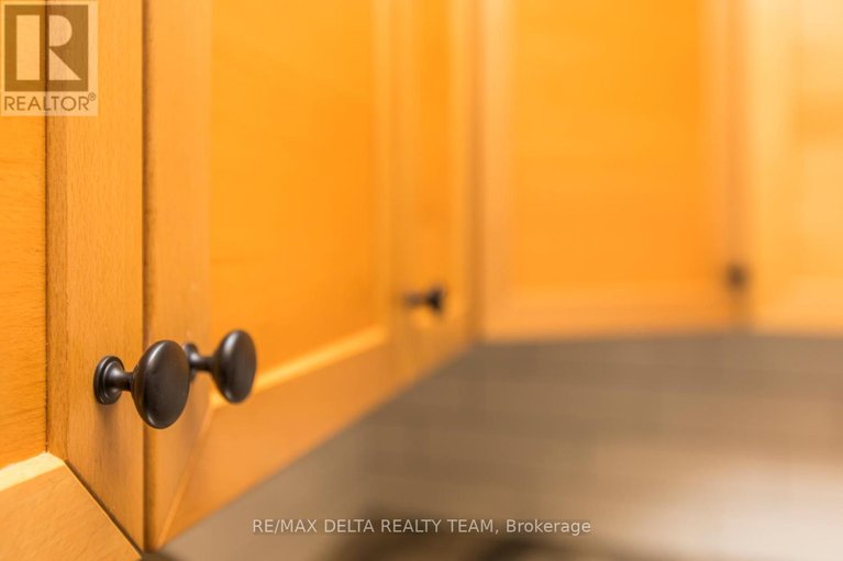 29517311/8-323-monica-crescent/bilberry-creekqueenswood-heights/ottawa/ontario/K1E3N6_17