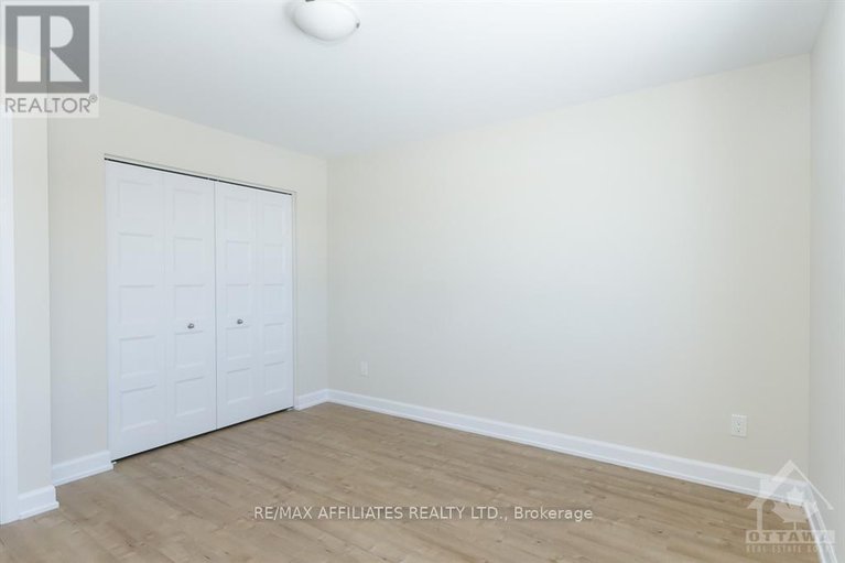 26961653/441-aurora-street/sunset-flat/embrun/ontario/K0A1W0_17