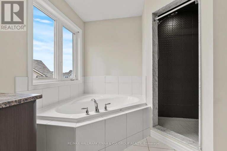 28987845/326-gallantry-way/stittsville-north/ottawa/ontario/K2S0P8_24