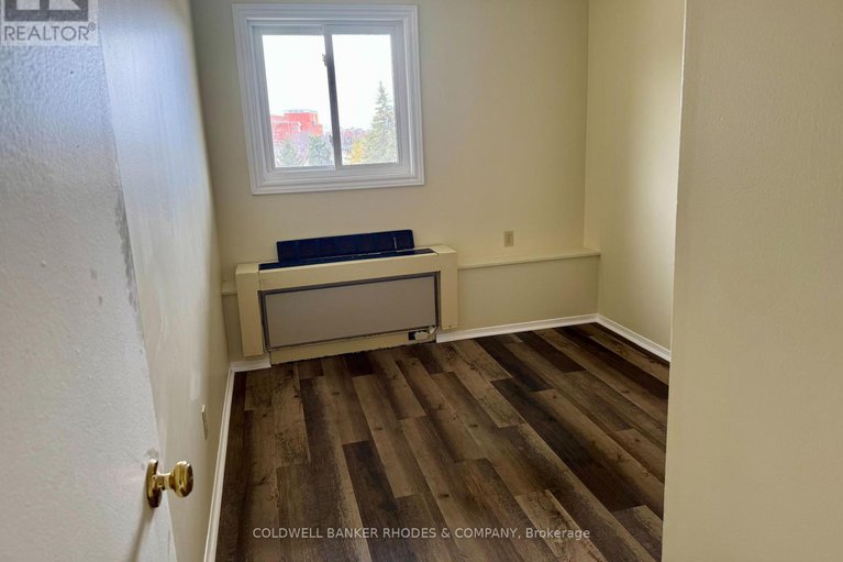 28188580/302-325-centrum-boulevard/bilberry-creekqueenswood-heights/ottawa/ontario/K1E3W8_9