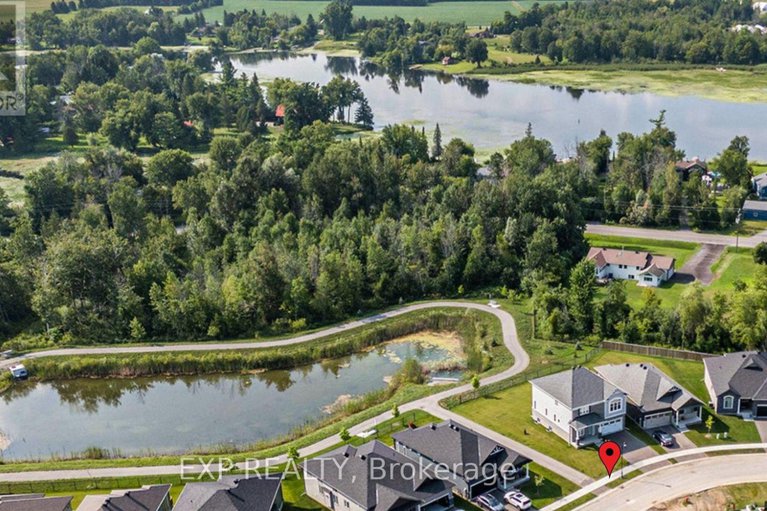 29135889/676-fisher-street/north-grenville-twp-kemptville-south/north-grenville/ontario/K0G1J0_2