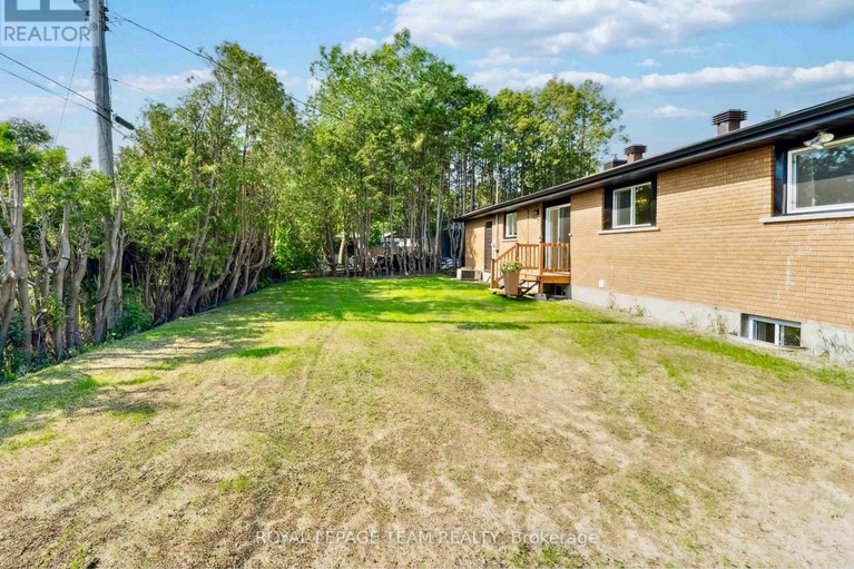 28439592/5282-hillcrest-drive/manotick-long-island-nicholls-island/ottawa/ontario/K4M1E9_36