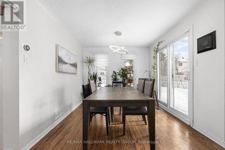 29454633/2836-mozart-court/emerald-woodssawmill-creek/ottawa/ontario/K1T2P7_8