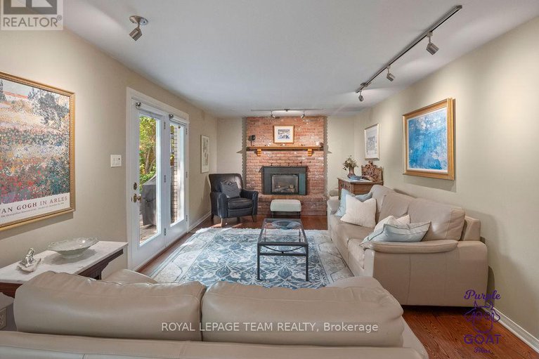 28136010/5-erinlea-court/pineglencountry-place/ottawa/ontario/K2E7C8_16