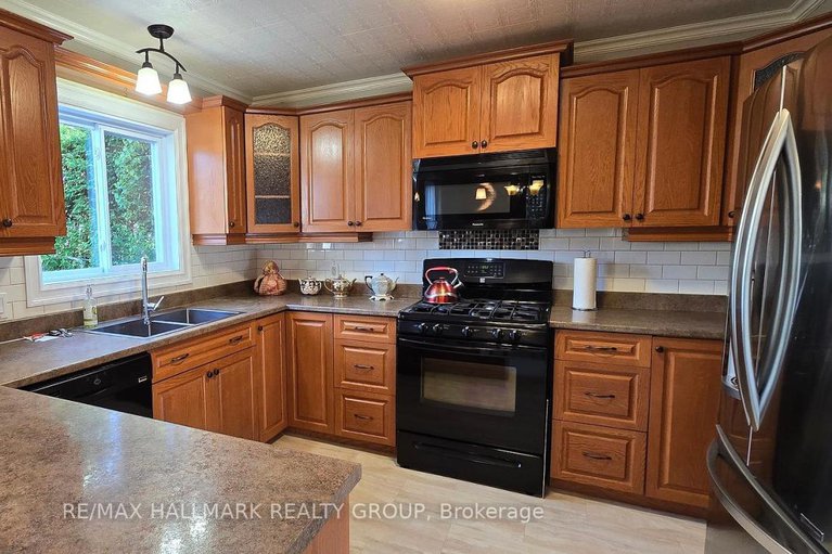 28400251/976-laporte-street/town-of-rockland/clarence-rockland/ontario/K4K1A5_4