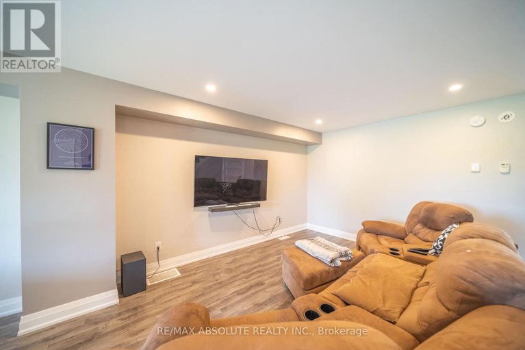 28473731/287-belfort-street/embrun/russell/ontario/K0A1W0_7