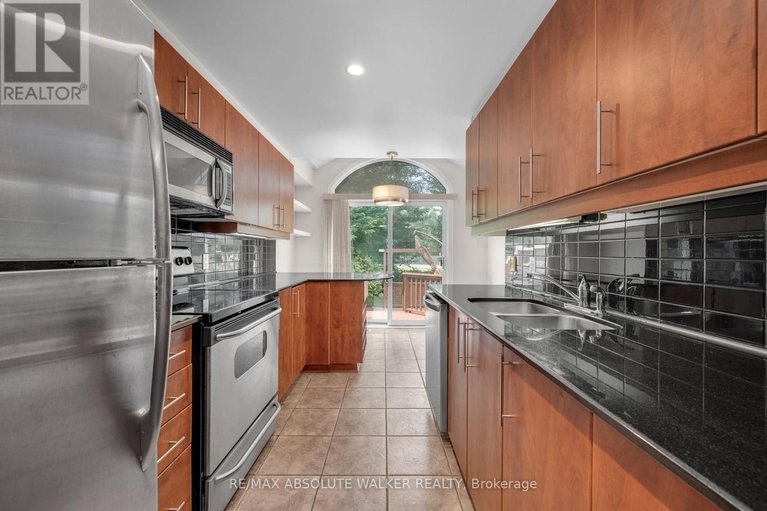 28707835/124-forestcrest-street/chapel-hill/ottawa/ontario/K1C7R3_17