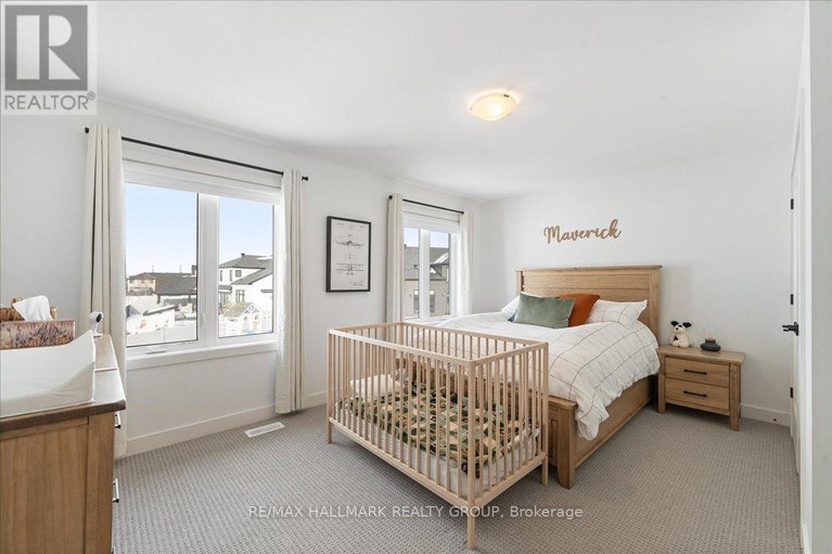 29259566/6461-renaud-road/mer-bleuebradley-estatesanderson-park/ottawa/ontario/K1W0R8_26