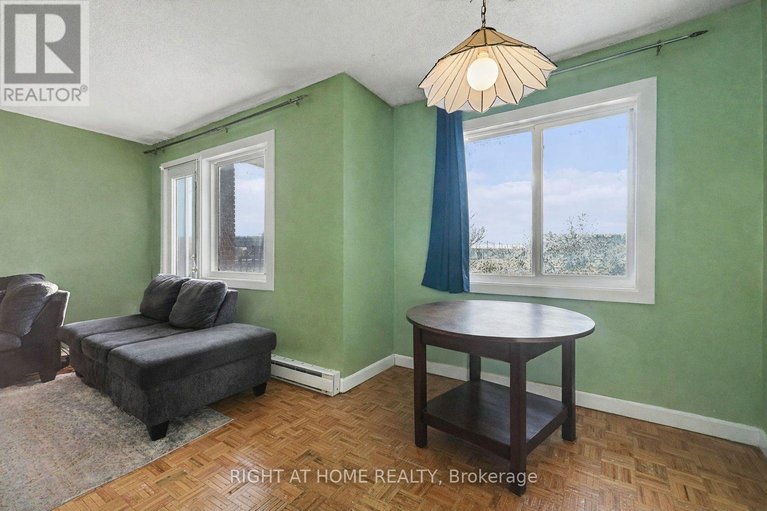 29442012/305b-2044-arrowsmith-drive/beacon-hill-south/ottawa/ontario/K1J7V8_24