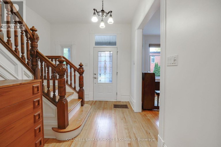 29073528/144-mcleod-street/ottawa-centregolden-triangle/ottawa/ontario/K2P0Z7_3