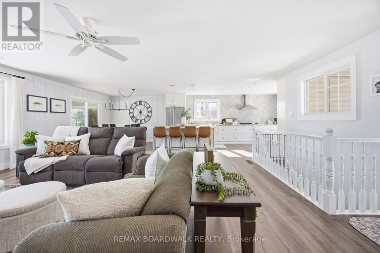 29359978/100-mcculloughs-landing/drummond-n-elmsley-drummond-twp/drummondnorth-elmsley/ontario/K7H3C8_21