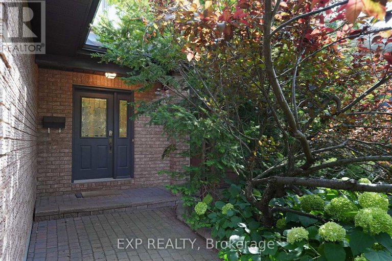 28764133/2106-lamira-street/applewood-acres/ottawa/ontario/K1H8N9_2