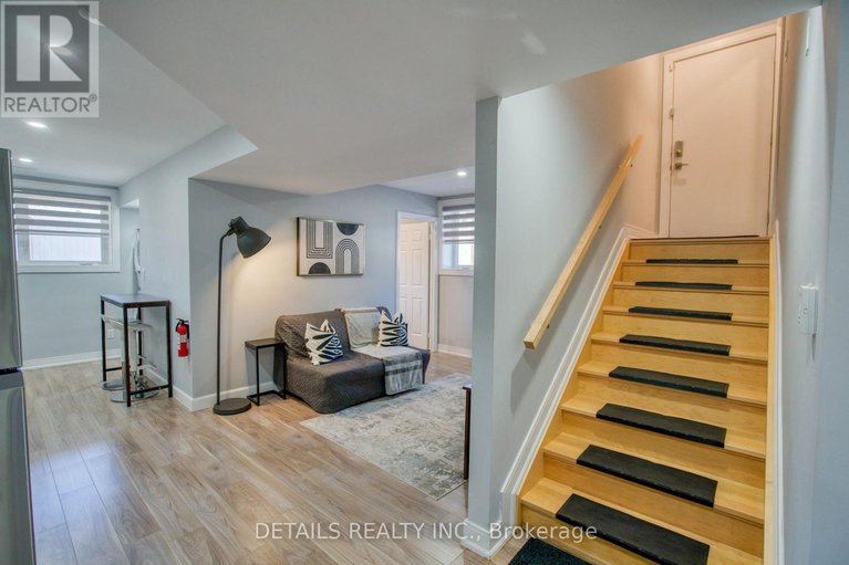 29664784/992-baseline-road-e/city-viewskylinefisher-heightsparkwood-hills/ottawa/ontario/K2C0A5_36