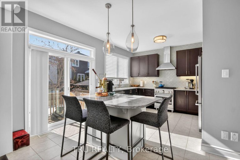 29443424/126-pinelock-street/emerald-meadowstrailwest/ottawa/ontario/K2M0L5_16