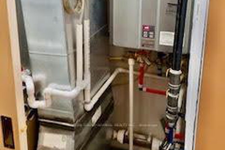 29061046/2785-baseline-road/redwood-park/ottawa/ontario/K2H0B7_13