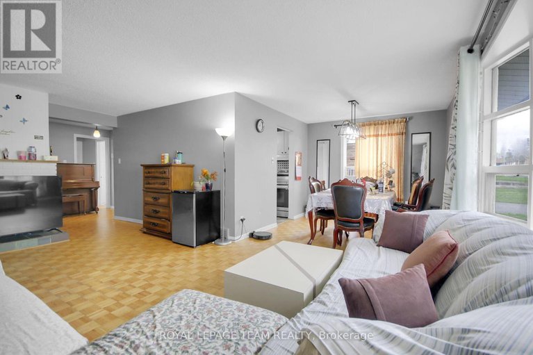 28494304/52-bowhill-avenue/borden-farmstewart-farmcarleton-heightsparkwood-hills/ottawa/ontario/K2E6S7_13