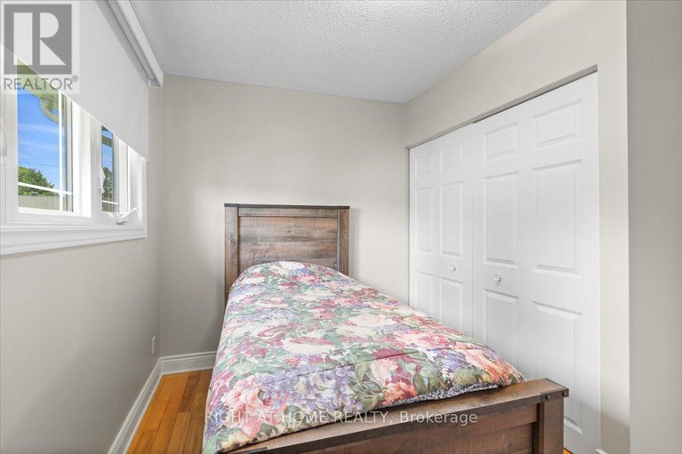 28626248/2344-raymond-street/town-of-rockland/clarence-rockland/ontario/K4K1K4_18