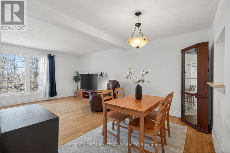 29627001/285-monterey-drive/leslie-park/ottawa/ontario/K2H7B1_13