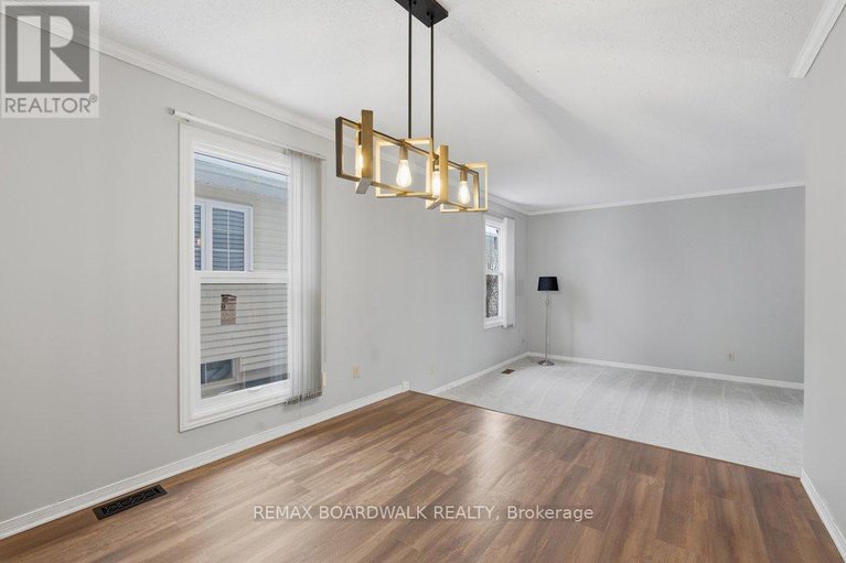 29379156/1707-des-perdrix-crescent/orleanssunridge/ottawa/ontario/K1C5E3_8