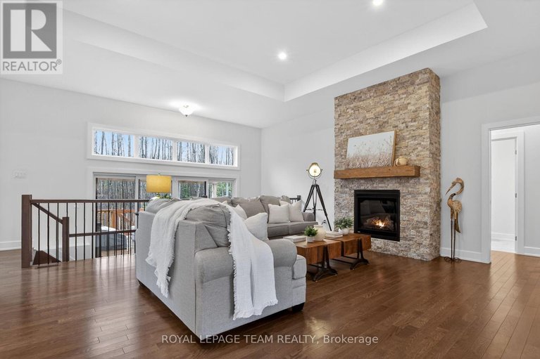 29592017/144-country-meadow-drive/huntley-ward-north-west/ottawa/ontario/K0A1L0_6