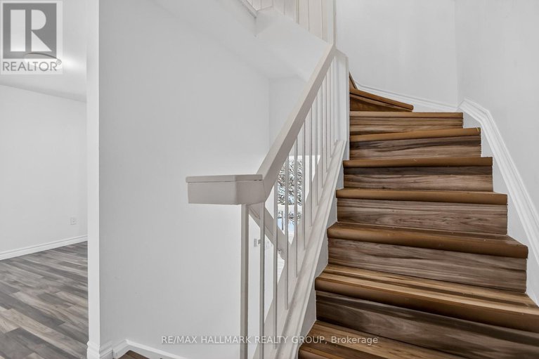 29293423/7-86-esterlawn-private/mckellar-heightsglabar-park/ottawa/ontario/K2A4C1_27