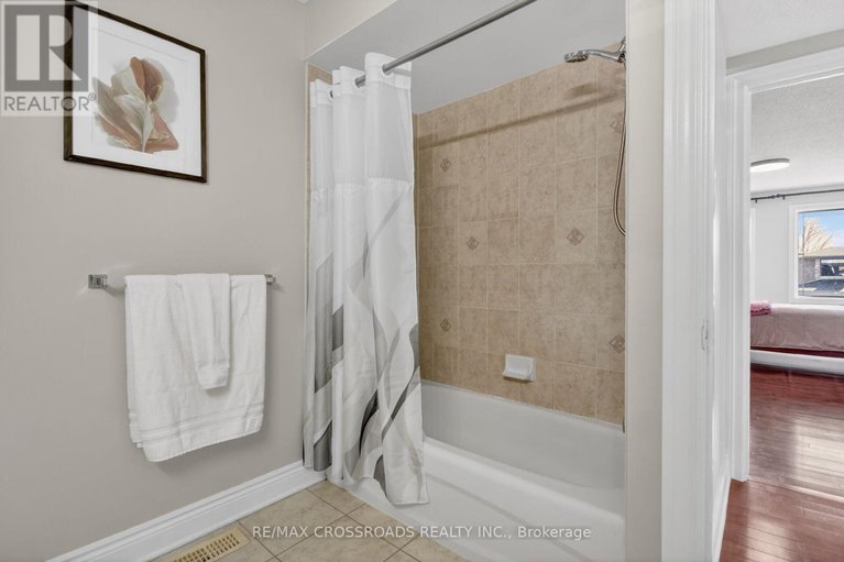 29588901/10-tierney-drive/longfields/ottawa/ontario/K2J4W2_37