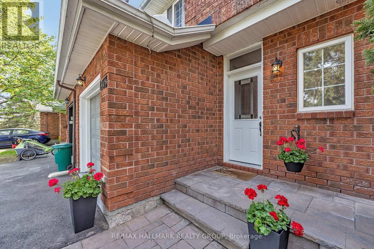 28310191/4193-owl-valley-drive/riverside-southgloucester-glen/ottawa/ontario/K1V1L9_4