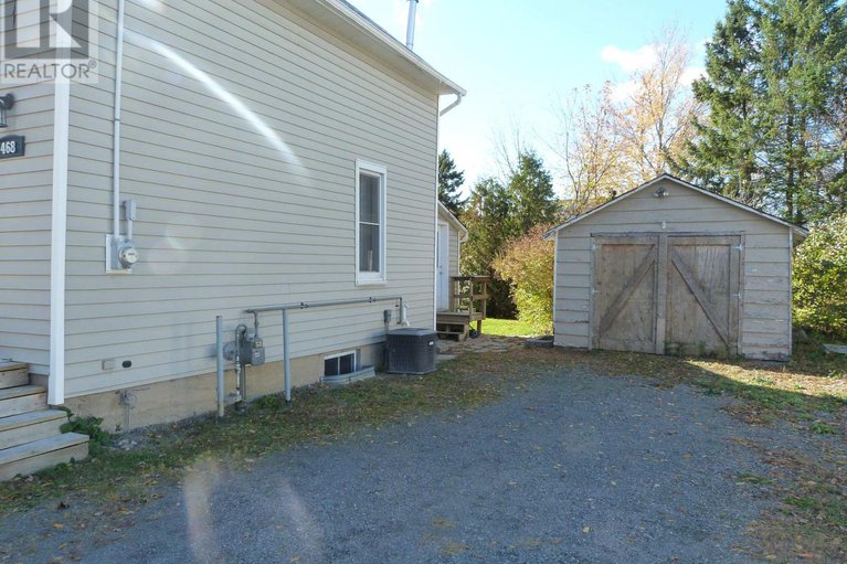 29040852/468-gladstone-street-n/winchester/north-dundas/ontario/K0C2K0_2