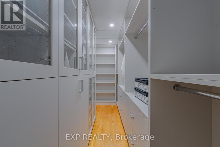 29038372/15-wellsmere-court/rideau-heightsrideau-river/ottawa/ontario/K2E8C2_34