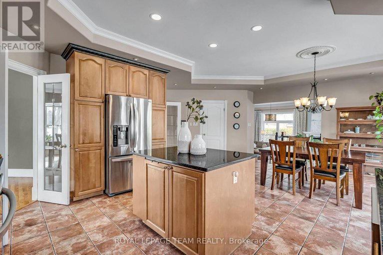 28078826/1345-potter-drive/manotick-village-manotick-estates/ottawa/ontario/K4M1C6_15