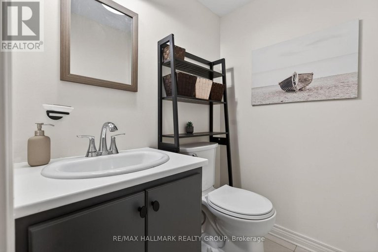 29612402/24-hobart-crescent/sheahan-estatestrend-village/ottawa/ontario/K2H5S4_15
