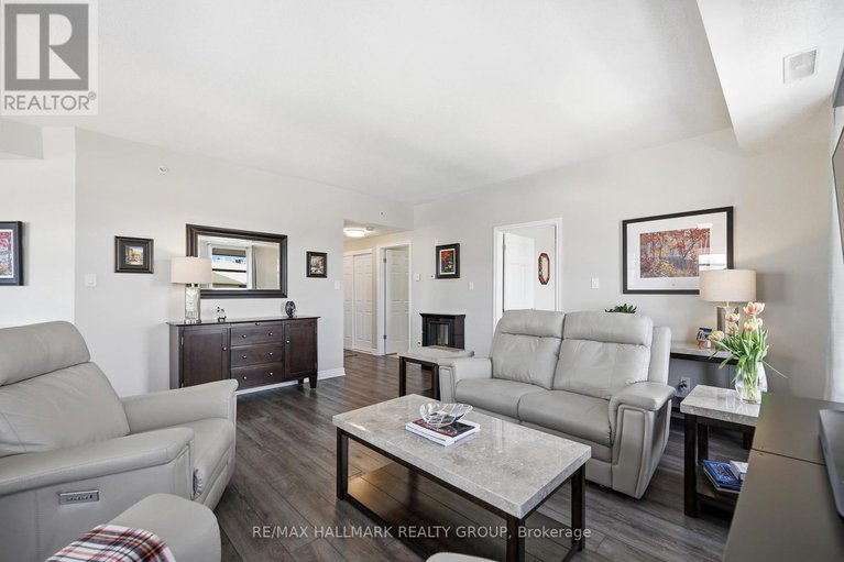 29392993/404-215-titanium-private/convent-glen-north/ottawa/ontario/K1C0B7_8