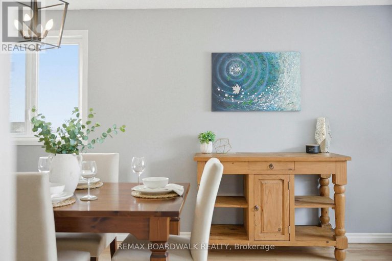 29434005/49-liston-crescent/katimavik/ottawa/ontario/K2L2W3_8