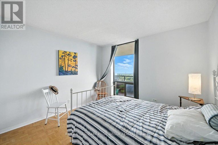 28745309/1503-505-st-laurent-boulevard/viscount-alexander-park/ottawa/ontario/K1K3X4_13