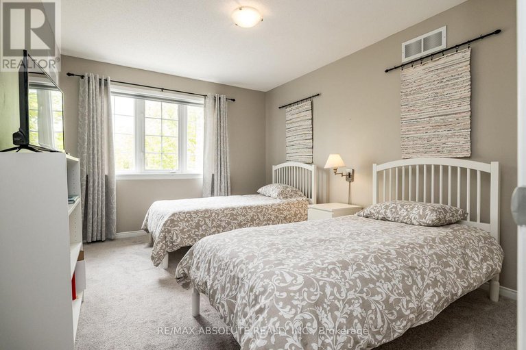 28472136/400-evenwood-private/stonebridge/ottawa/ontario/K2J0E5_18