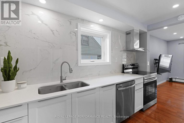 28555292/10-argue-drive/borden-farmstewart-farmcarleton-heightsparkwood-hills/ottawa/ontario/K2E6S1_11
