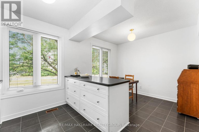 29486310/1916-russell-road/elmvale-acres/ottawa/ontario/K1G1L6_14