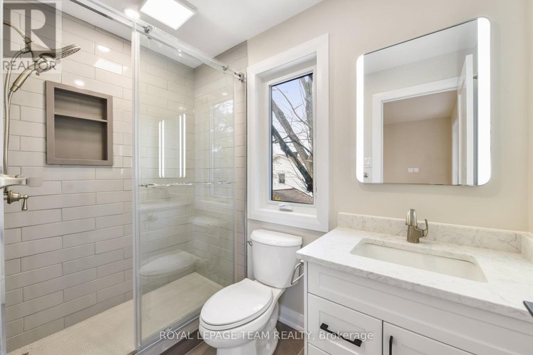28608751/845-melfa-crescent/mooneys-bay/ottawa/ontario/K2C0P5_38