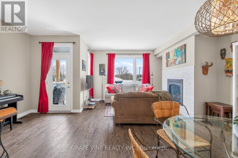 29276548/650-fisher-street/north-grenville-twp-kemptville-south/north-grenville/ontario/K0G1J0_14