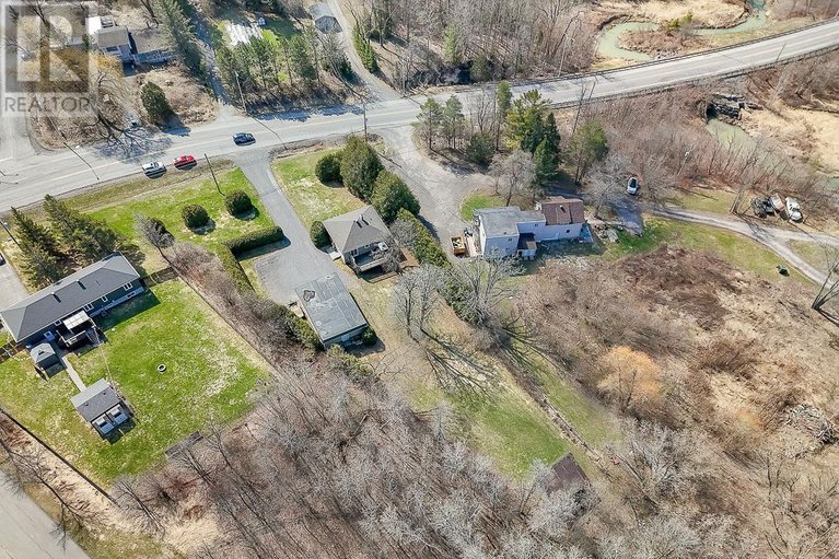 29652812/1099-old-montreal-road/camelot/ottawa/ontario/K4A3N6_13