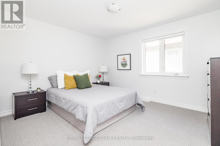 28830744/636-mistwell-lane/riverside-southgloucester-glen/ottawa/ontario/K4M1B2_42